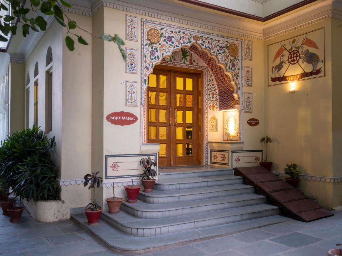 Hotel WelcomHeritage Ramgarh Panchkula Exterior foto