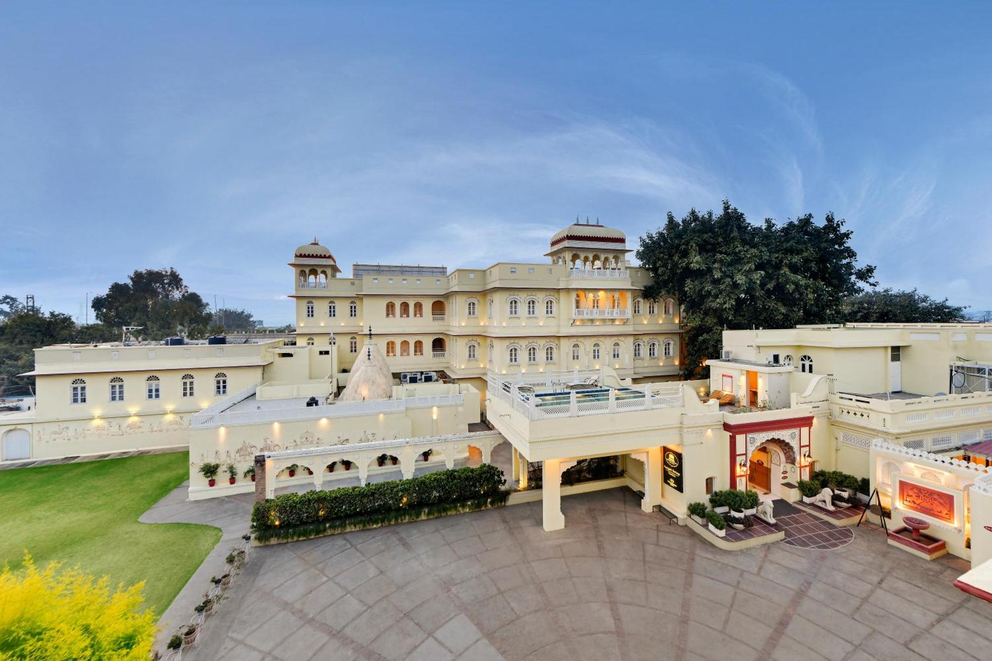 Hotel WelcomHeritage Ramgarh Panchkula Exterior foto